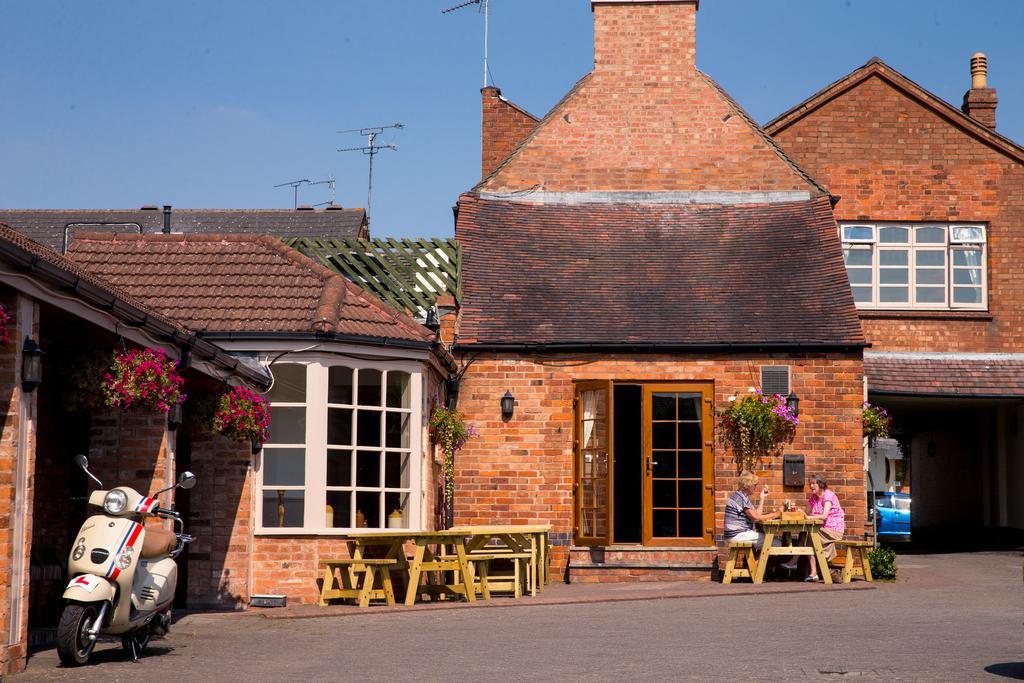 The Old Fourpenny Hotel Warwick  Exterior photo